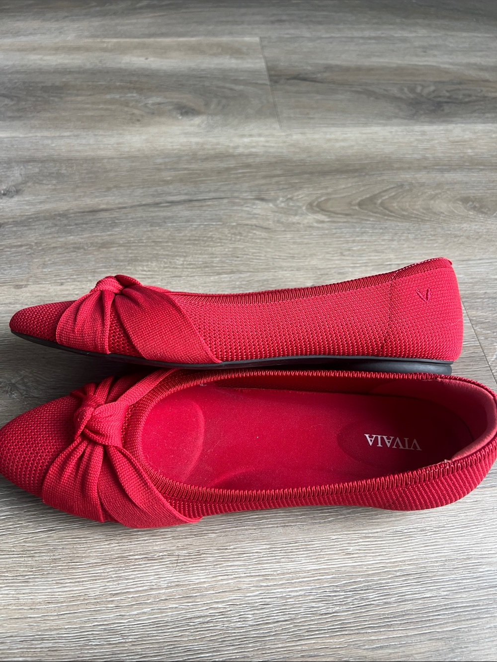 Vivaia Bibi Almond-Toe Knotted Flats in Ruby Red - Picture 10 of 12